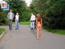 Super sexy teen with very toned body flashing in the park  (Galleries)